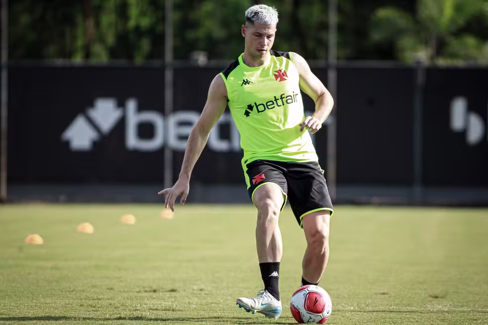 Teria espaço no Ceará? Capasso do Vasco