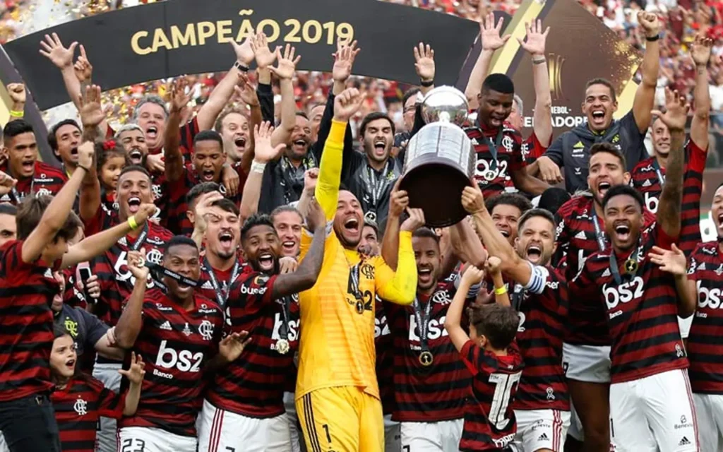 Pepê foi campão da Libertadores com o Flamengo