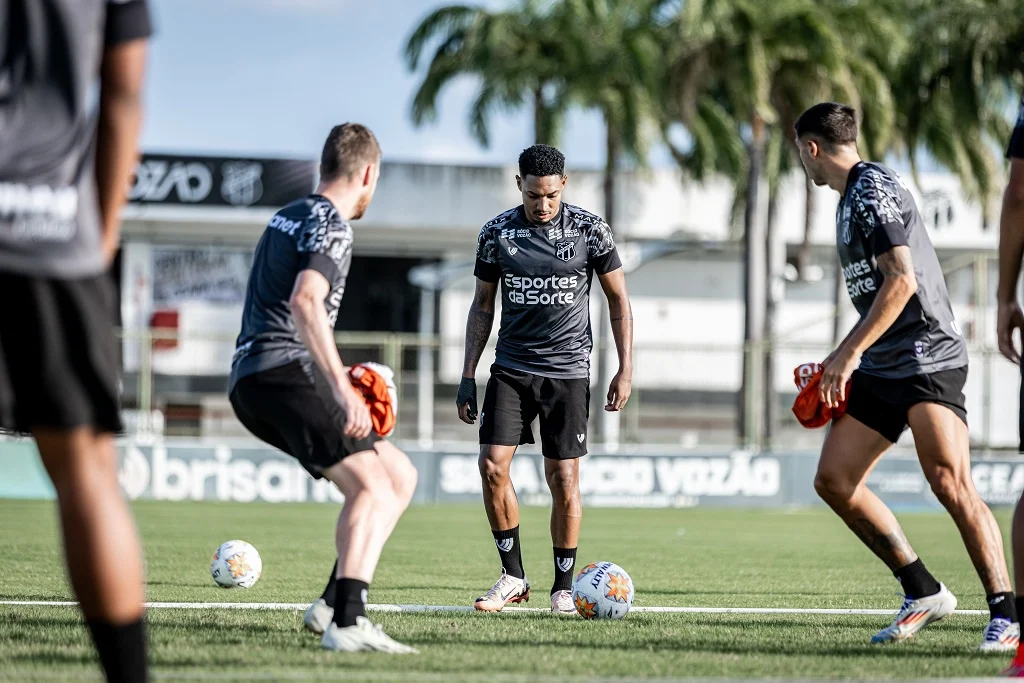 Aylon / Fernandinho / Lucas Mugni / treino do Ceará