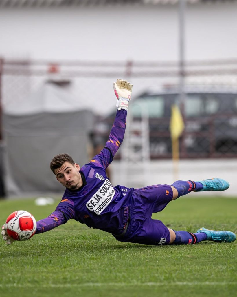 Léo Agliardi, jovem goleiro do Ceará