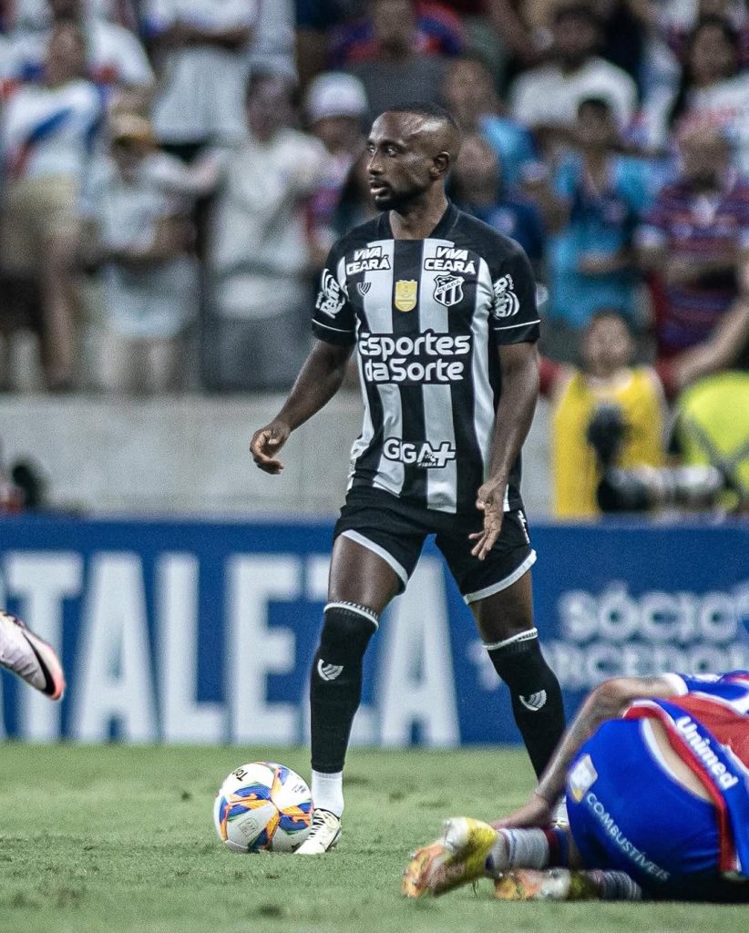 Dieguinho, volante e lateral do Ceará / Clássico-Rei