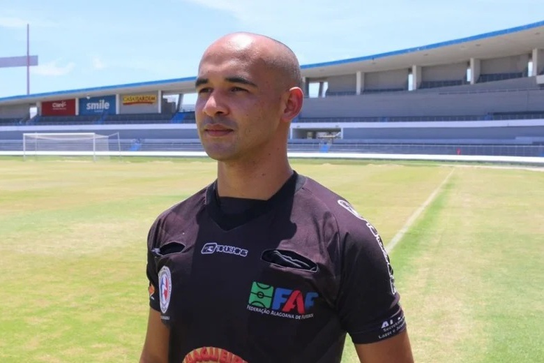 Árbitro Wiomar Santana de Oliveira