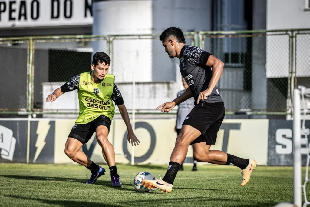 Ceará treino / Alejandro Martínez / Zé Neto