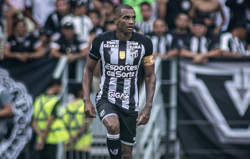 Marlon, zagueiro do Ceará