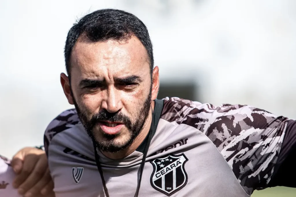 tiago alves, técnico do sub-17 do Ceará