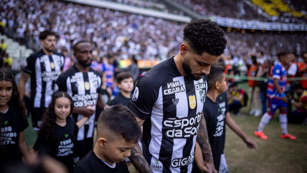 Matheus Bahia, lateral do Ceará