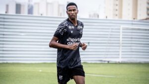 Guilherme, atacante do Ceará