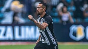 Nicolas, lateral do Ceará