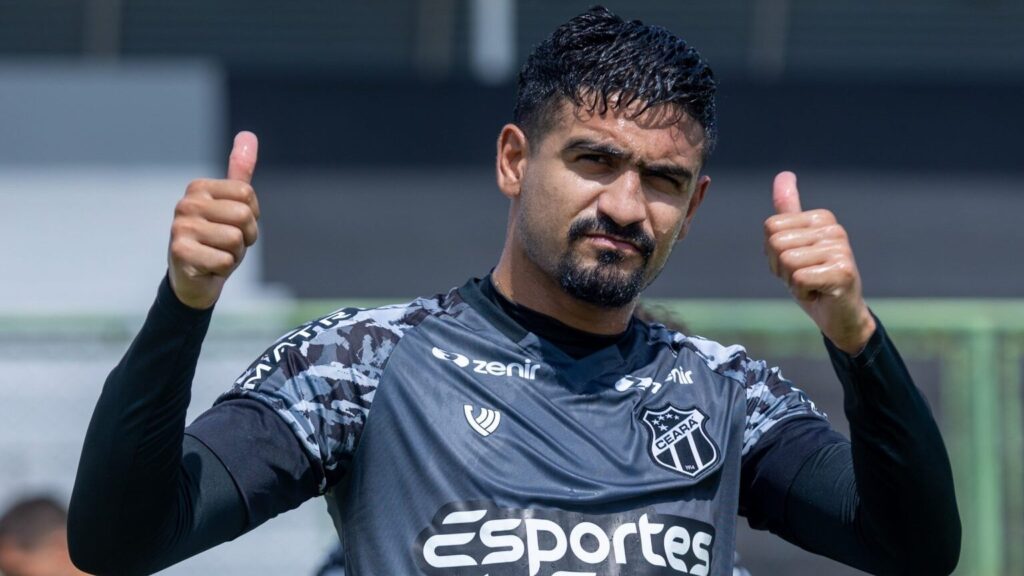 Ramon Menezes, zagueiro do Ceará