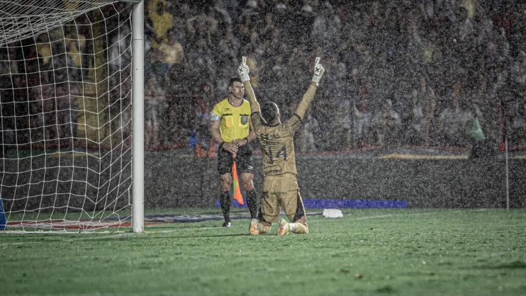 Ceará Sport Léo Condé
